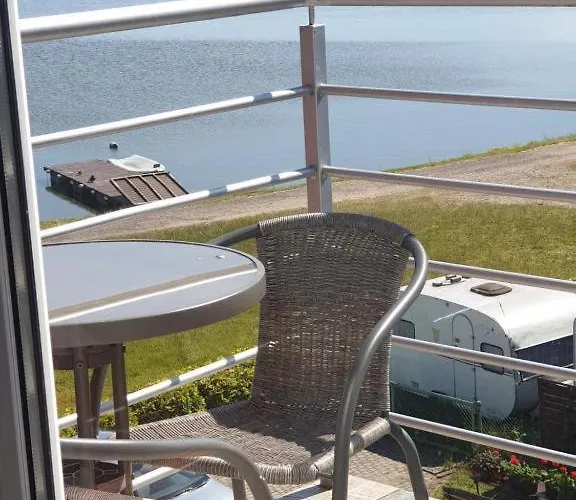 Riwiera 홈스테이 미엘노